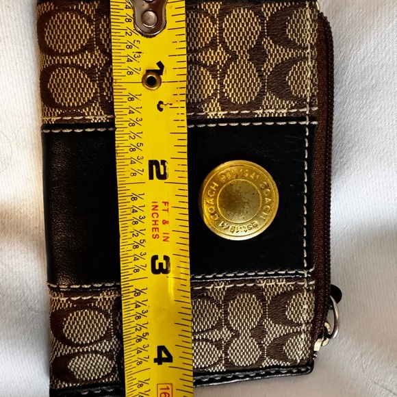 Coach Signature Keychain Wallet - Picture 5 of 6